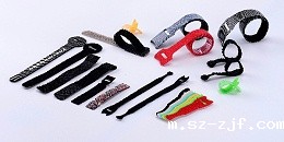 魔术贴扎带是如何收纳庞大复杂的数据线呢！