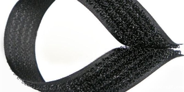 衣服贴了优米网官网可以洗吗？